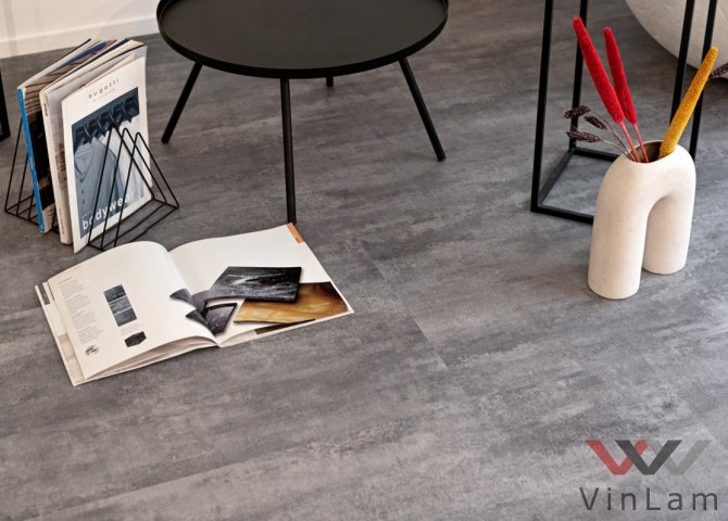 Фото №3 - Виниловая плитка VINILAM CERAMO VINILAM STONE 71616 Цемент Серый