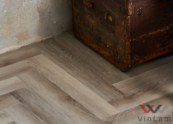 Фото №3 - Виниловая плитка VINILAM PARQUET Herringbone IS11122 Паркет Эрмитаж