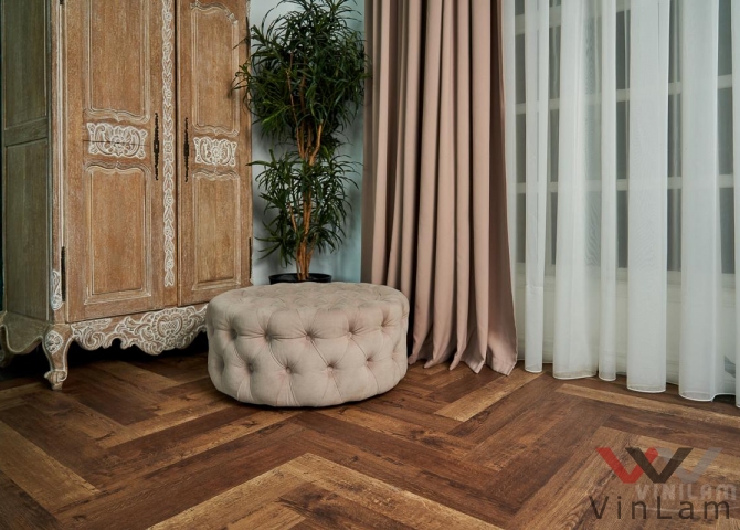 Фото №1 - Виниловая плитка VINILAM PARQUET Herringbone IS11177 Паркет Версальский