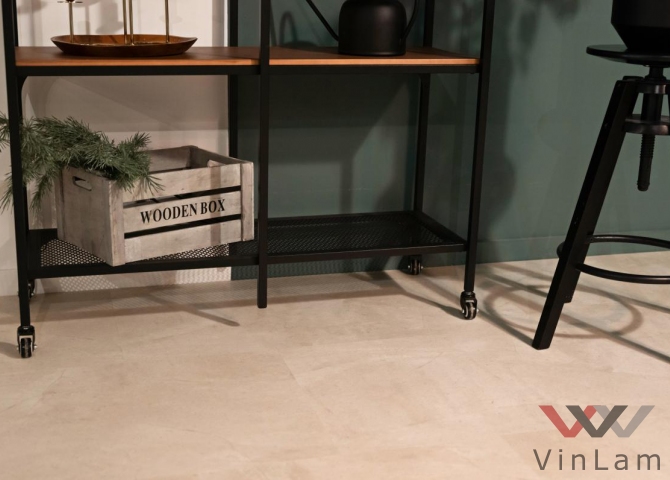 Фото №2 - Виниловая плитка VINILAM CERAMO VINILAM STONE 71615 Бетон Белый