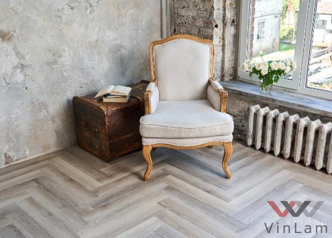 Фото №1 - Виниловая плитка VINILAM PARQUET Herringbone GD11122 Паркет Эрмитаж Glue