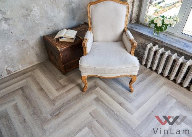 Фото №3 - Виниловая плитка VINILAM PARQUET Herringbone GD11122 Паркет Эрмитаж Glue