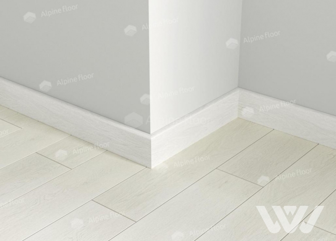 Фото №1 - Плинтус Alpine Floor Parquet Light Белый SK 13-0 