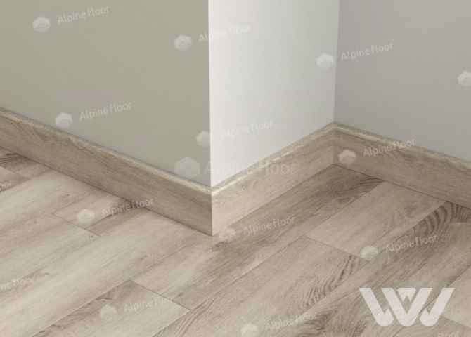 Фото №1 - Плинтус Alpine Floor Parquet Light Дуб Исида SK 13-15