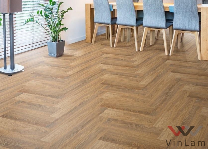 Фото №1 - Виниловый ламинат FloorFactor HERRINGBONE Tobacco Brown Oak HB 15